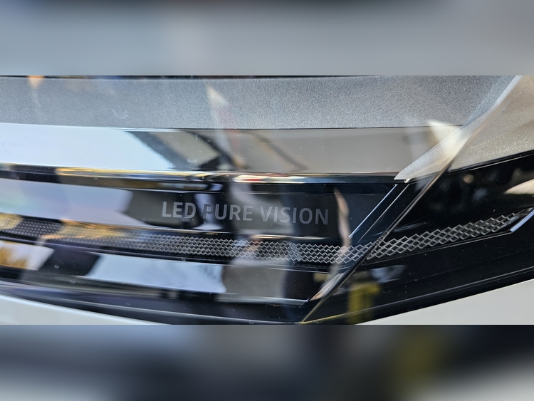 Renault Captur TECHNO E-TECH 117KW 160CV foto 28